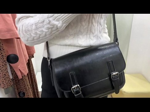 ❤️ Публична мастурбация на младата кучка FeralBerry с вибратор в стаята за обличане ❌ Порн видео в bg.zoomporno.ru ❌️❤